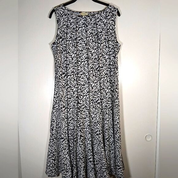 Haani Black and White Print Stretch Raised Outside Seams, Midi Dress Size XL - Picture 4 of 9